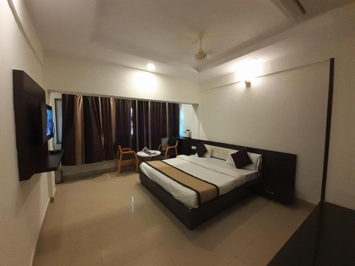Hotel Bharat كوتا المظهر الخارجي الصورة