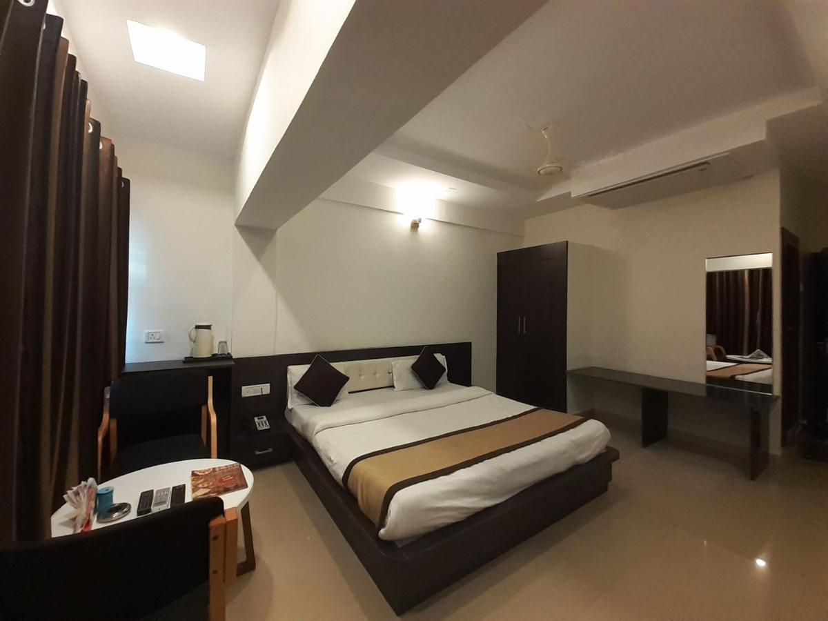 Hotel Bharat كوتا المظهر الخارجي الصورة