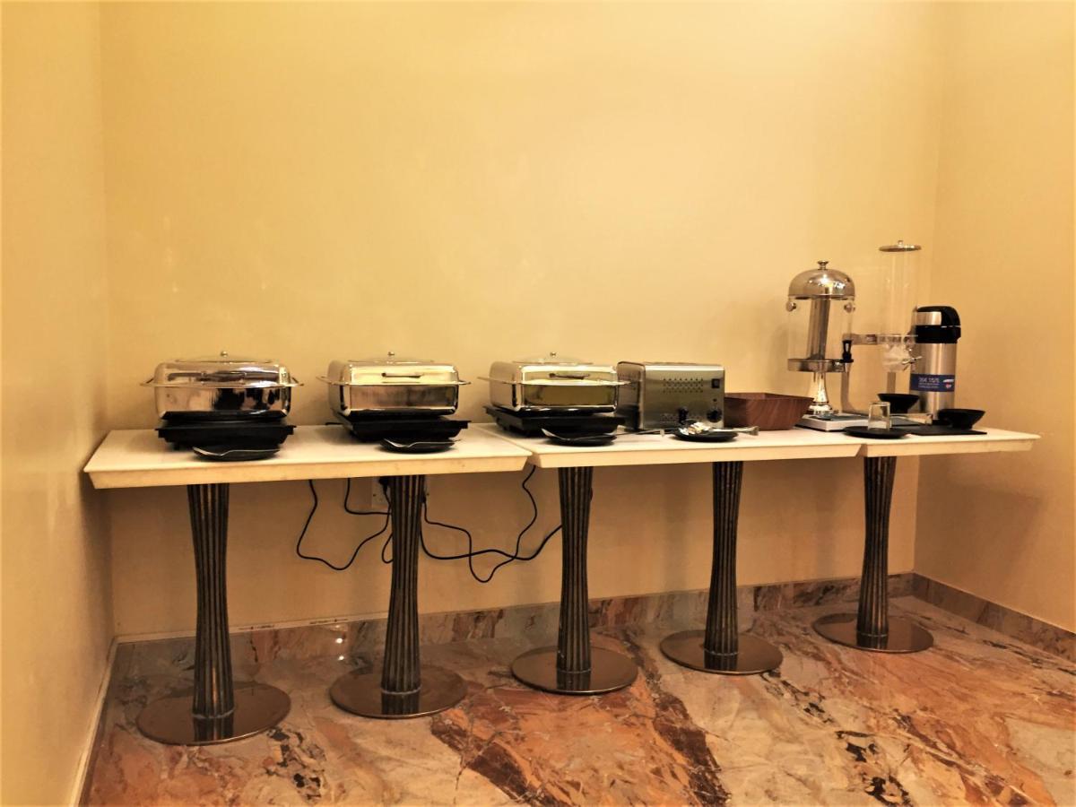 Hotel Bharat كوتا المظهر الخارجي الصورة