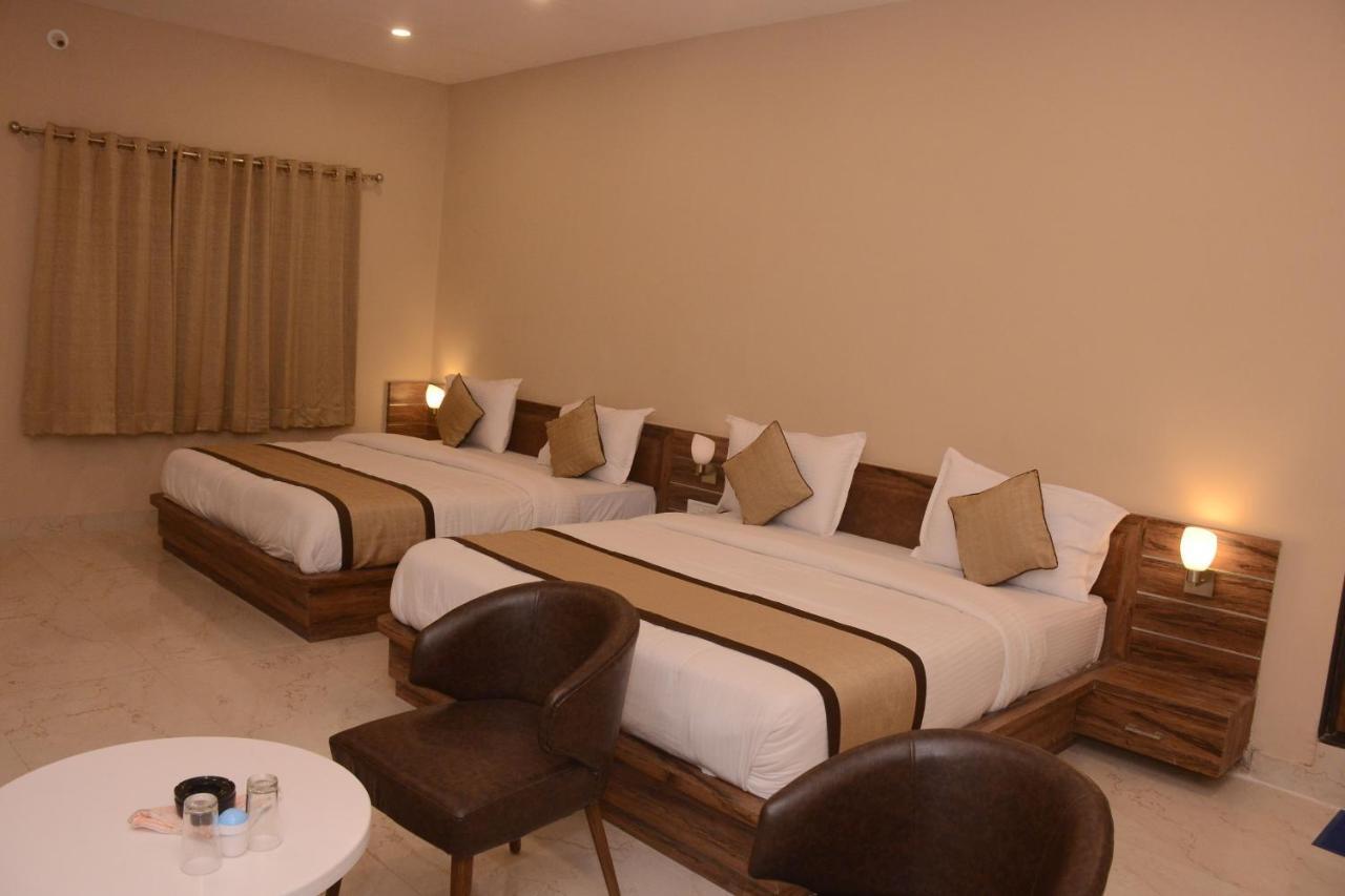 Hotel Bharat كوتا المظهر الخارجي الصورة