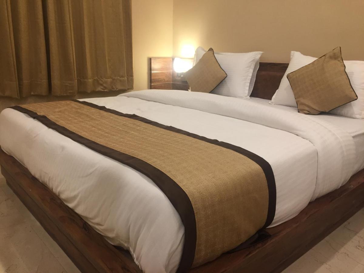 Hotel Bharat كوتا المظهر الخارجي الصورة