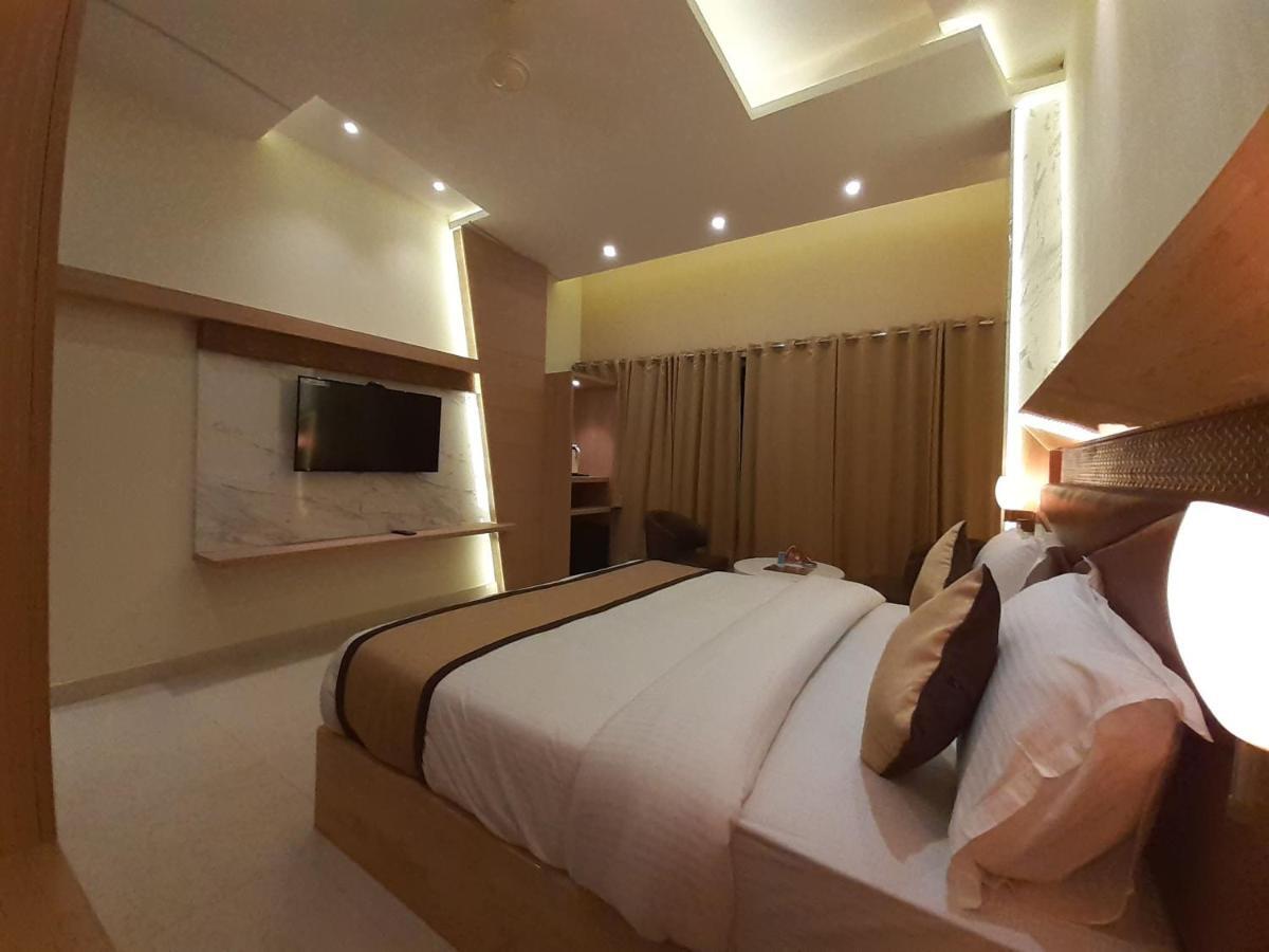 Hotel Bharat كوتا المظهر الخارجي الصورة