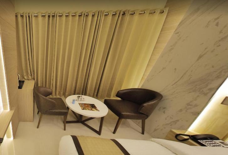 Hotel Bharat كوتا المظهر الخارجي الصورة